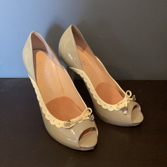 Ivanka Trump stilettos grey/cream size 6 - Picture 3 of 4